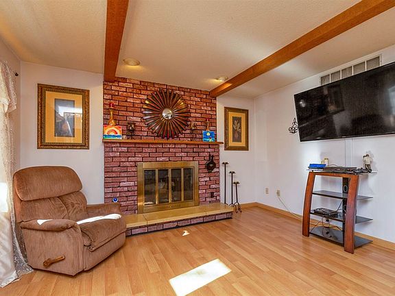 2nd image of 535 Ayers Ave