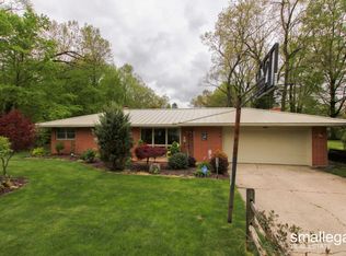 24346 N Shore Dr, Edwardsburg, MI 49112