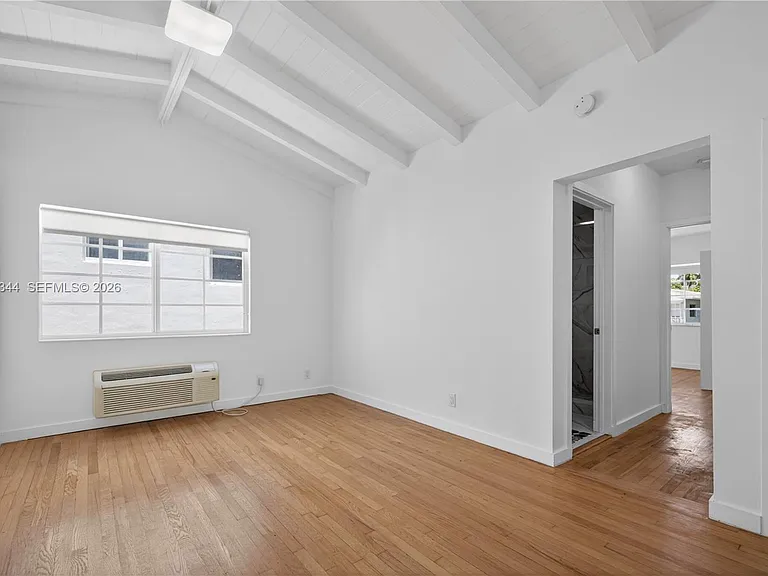 1552 Euclid Ave #4 — Photo 4
