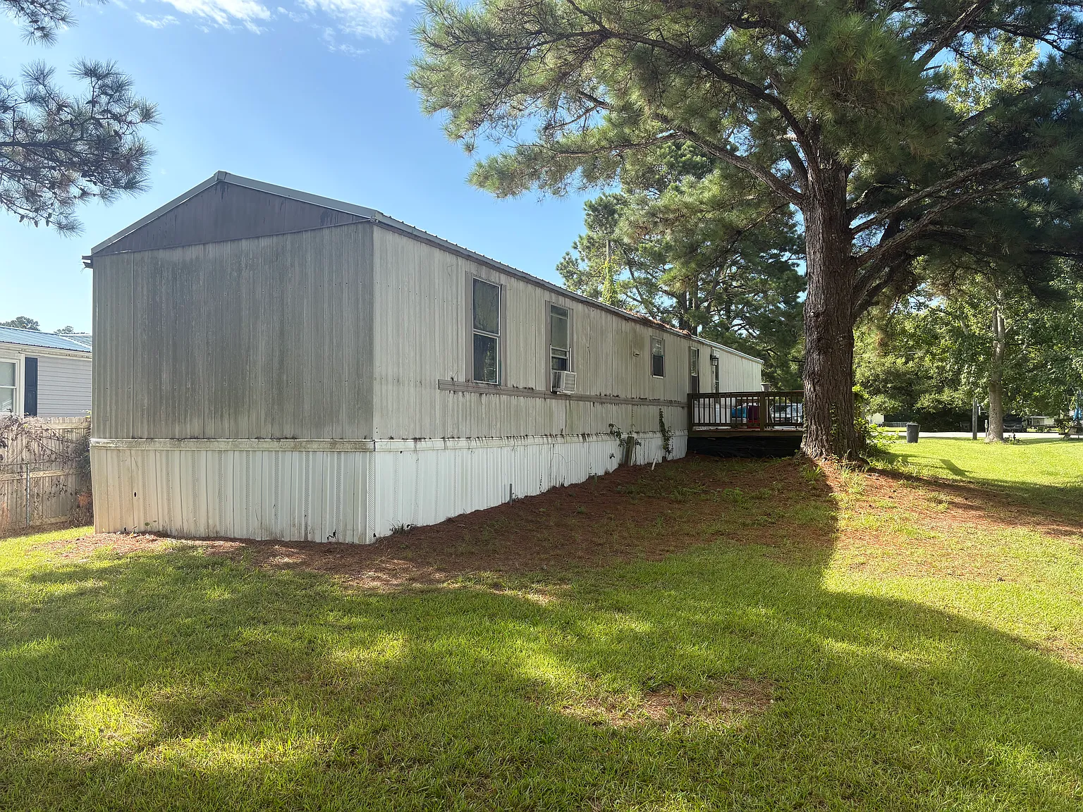 3 bed, $1,250 — Photo 1