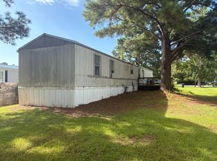 1163 S Parker Rd, Holly Ridge, NC 28445