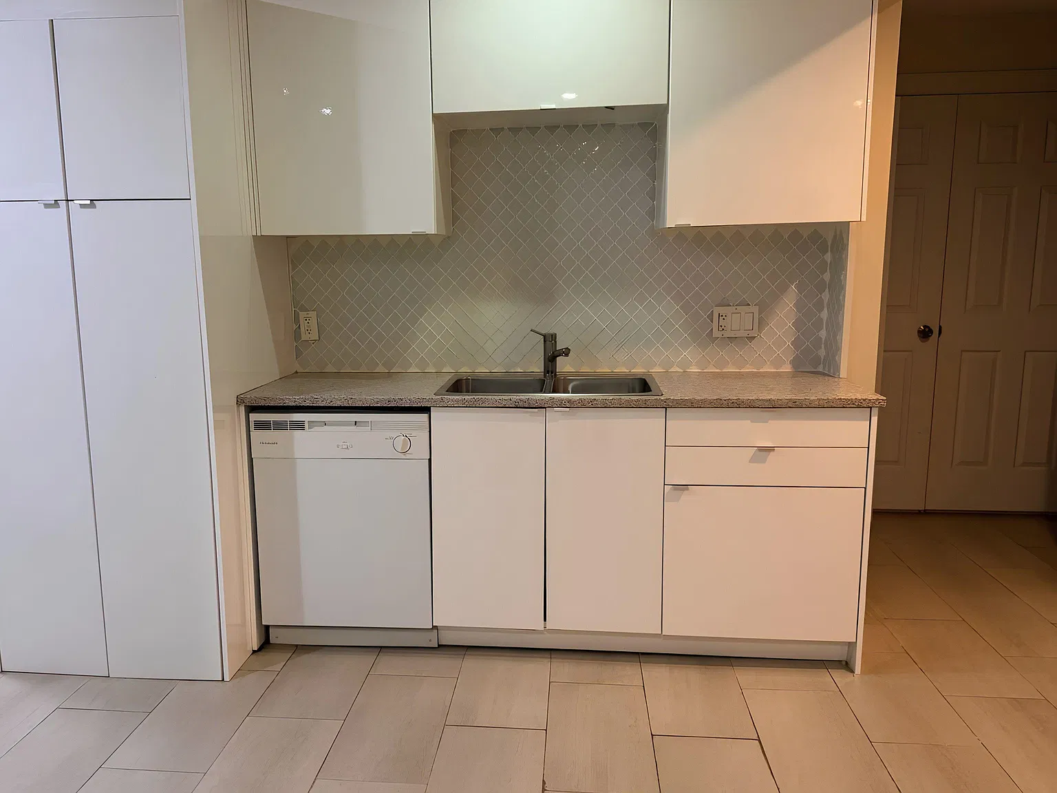 1 bed, 980 sqft, $2,000 — Photo 4