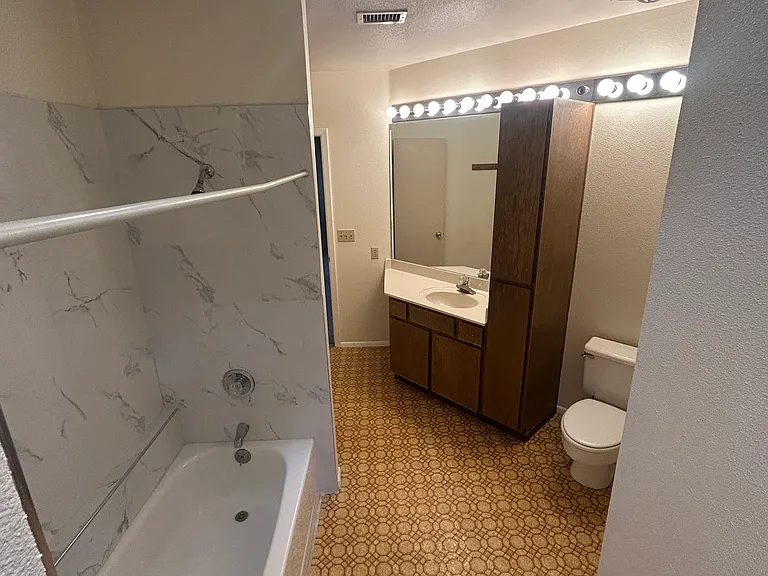 4005 N Goodwin Cir — Photo 13
