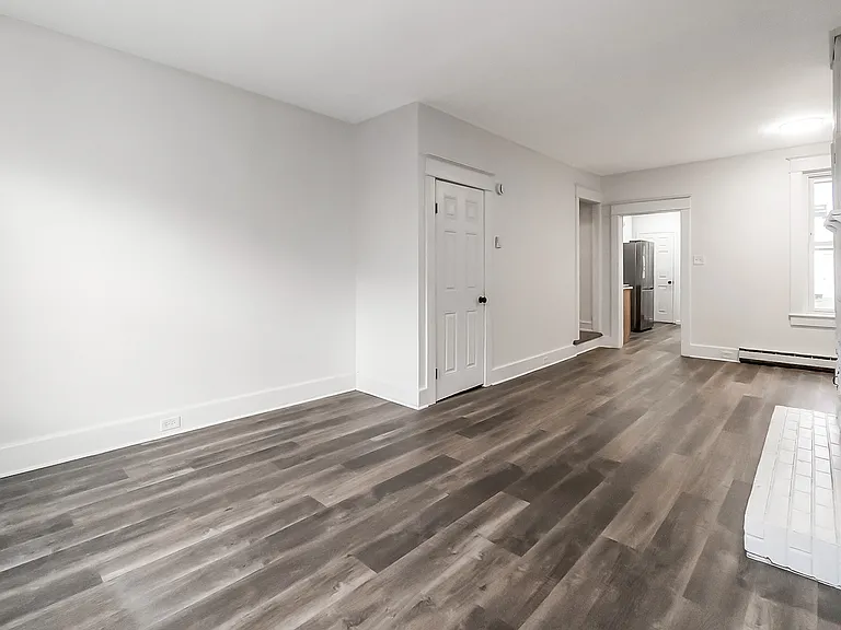 716 W Cedar St — Photo 4