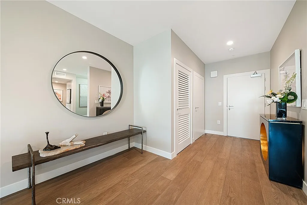 1 bed, 1087 sqft, $4,200 — Photo 4