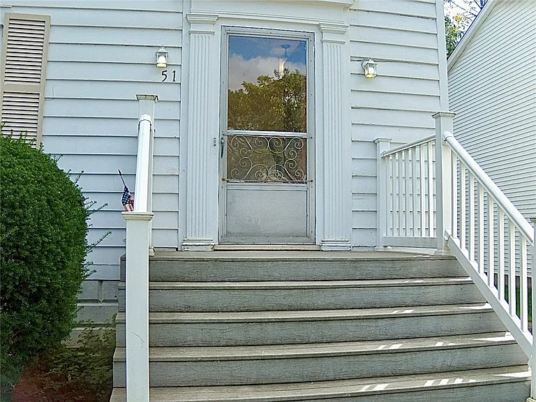 51 Elmerston Rd — Photo 2