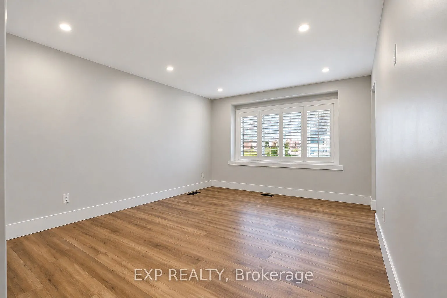 3 bed, $2,595 — Photo 2