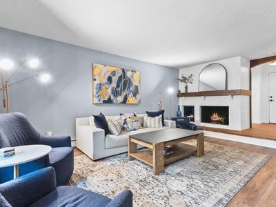 6075 Lincoln Dr APT 110, Edina, MN, 55436