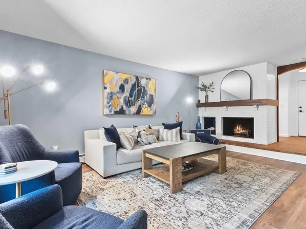 6075 Lincoln Dr APT 110, Edina, MN 55436