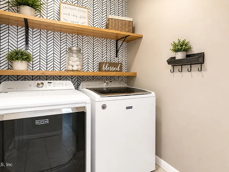 232 Judith Way — Photo 11