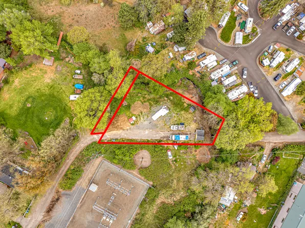 137 Garden Row, Gold Hill, OR 97525