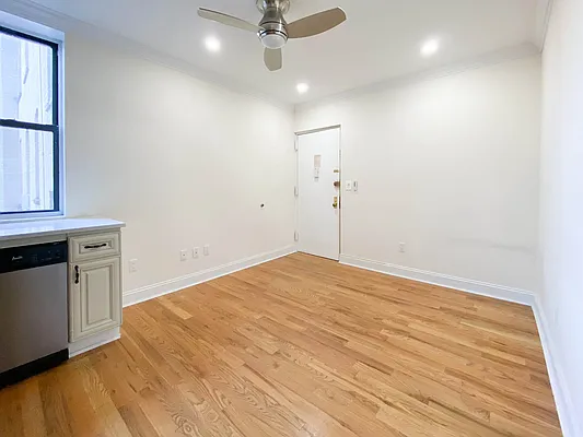 Rented by Citified Realty Group LLC | media 4