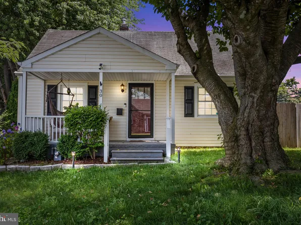 30 Neeld Ln, Aston, PA 19014