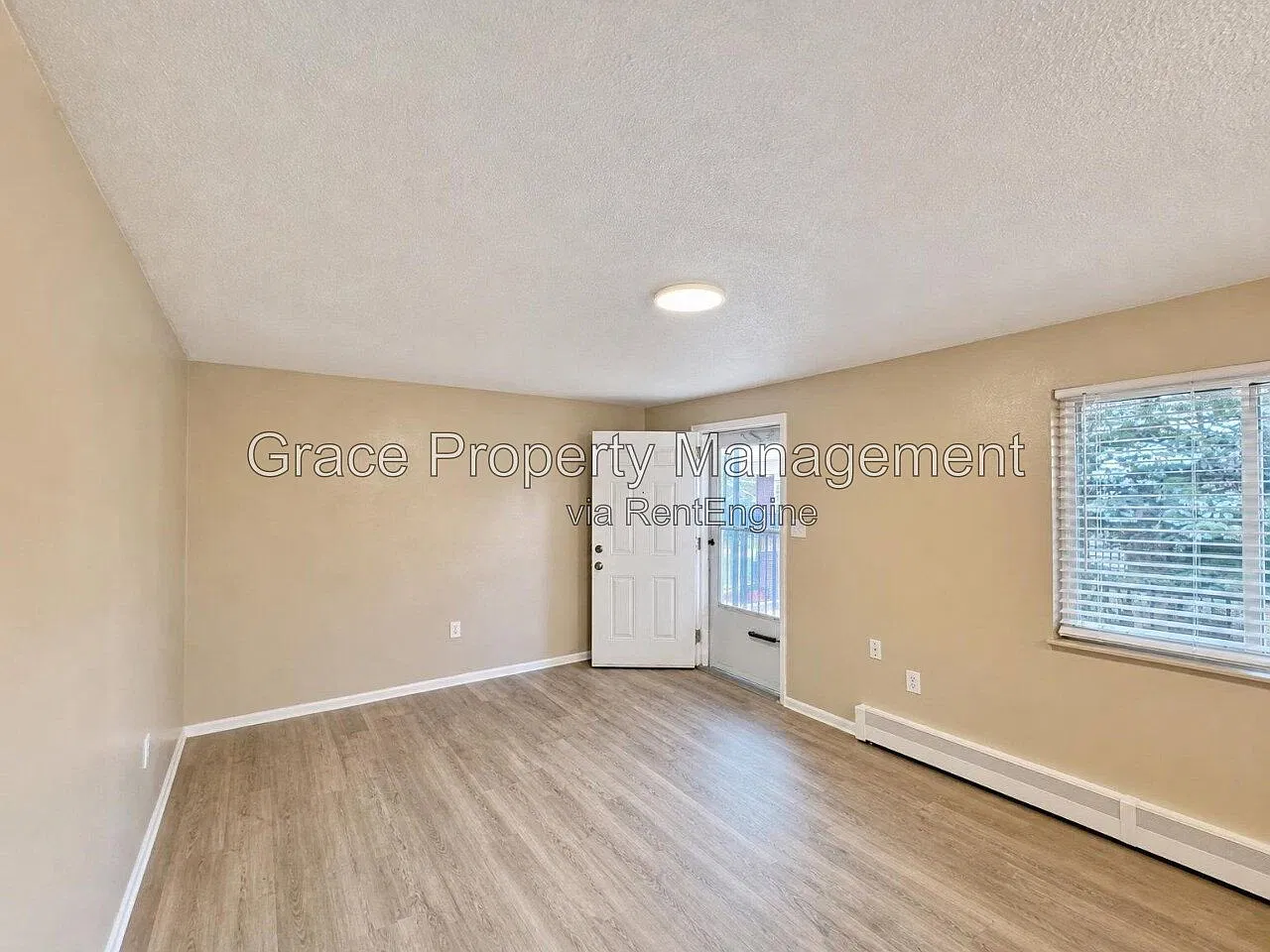 2 bed, 1.0 bath, 750 sqft, $1,470 — Photo 2