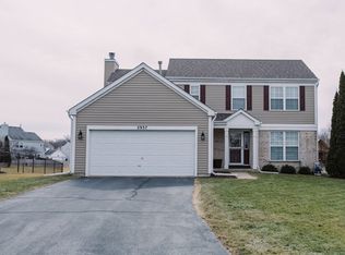 2937 Deerpath Ct, Carpentersville, IL 60110
