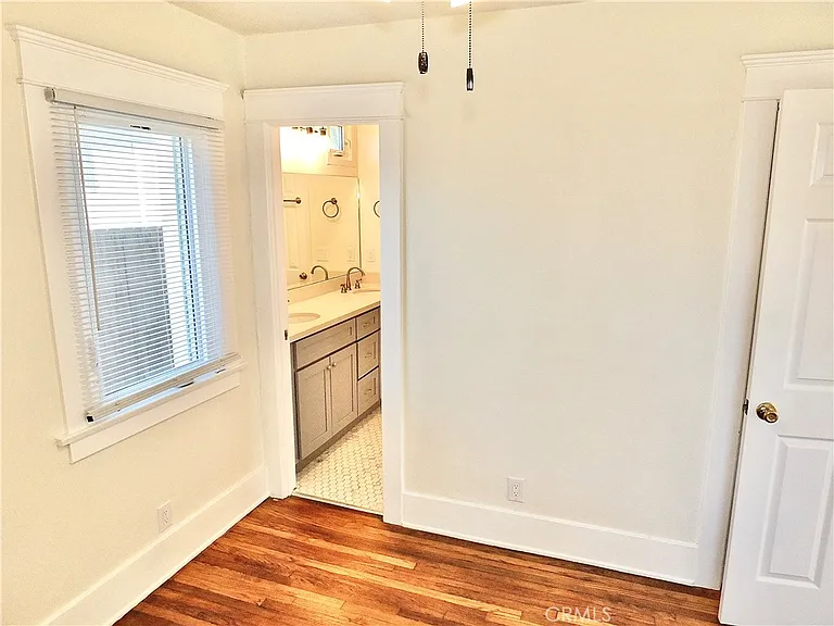 4036 E Vermont St — Photo 44