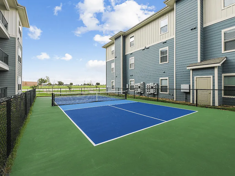 The Lantana Apartments — Photo 17