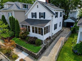 90 Toronto Ave, Providence, RI 02905