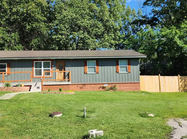 2105 Walnut Ct, Mountain Home, AR 72653