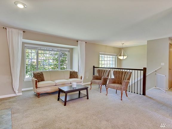 4th image of 2105 23rd Street Pl SE
