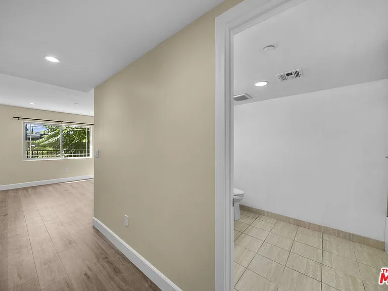 5315 Bellingham Ave #204 — Photo 18