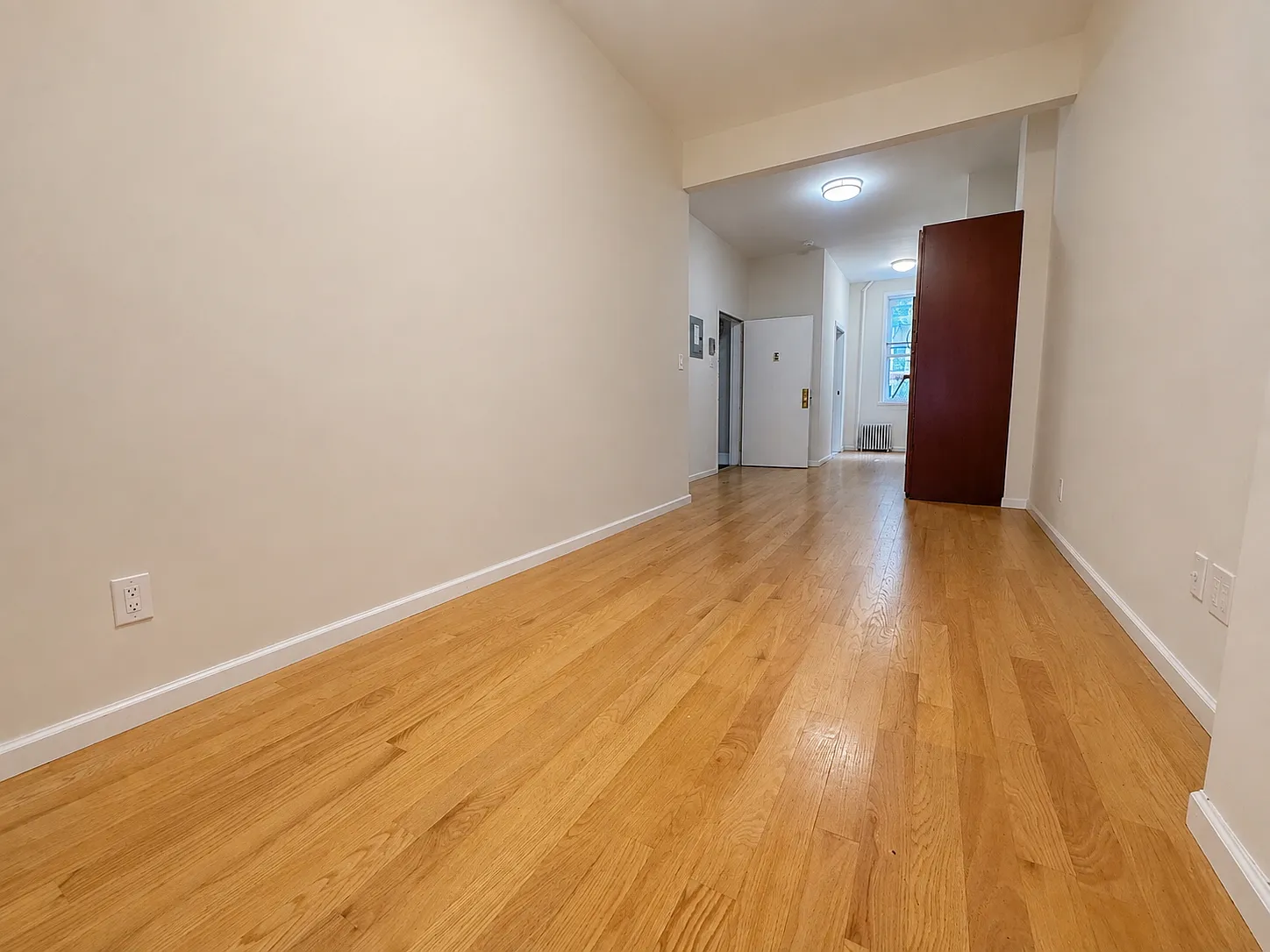 135 North Eighth Street — Photo 1