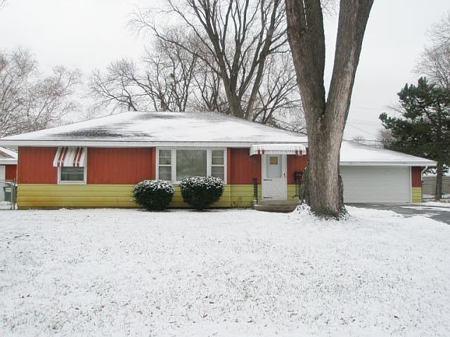 Front view in winter