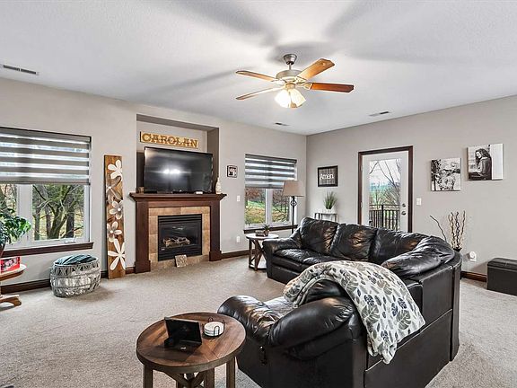 3rd image of 1092 Walnut Ave Unit 220
