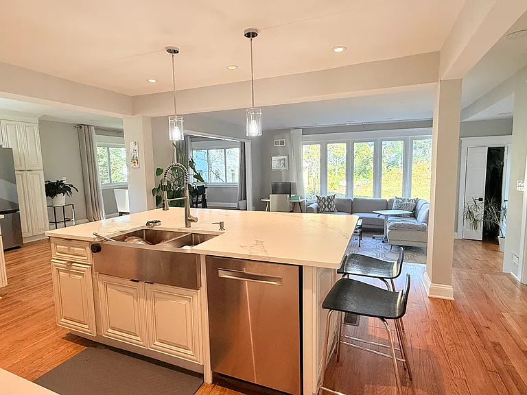 6515 Broxburn Dr — Photo 4