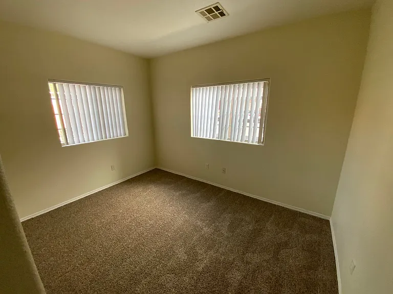4730 E Craig Rd #16 — Photo 8