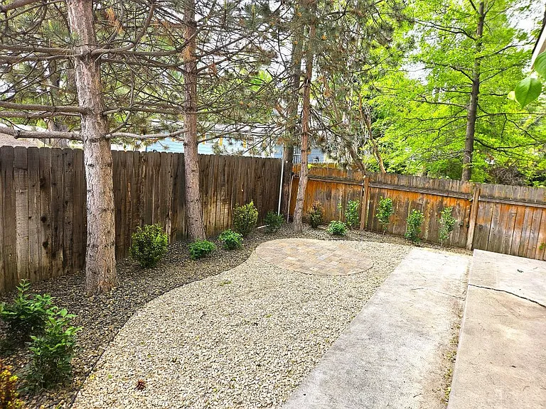 128 S Peasley St — Photo 15