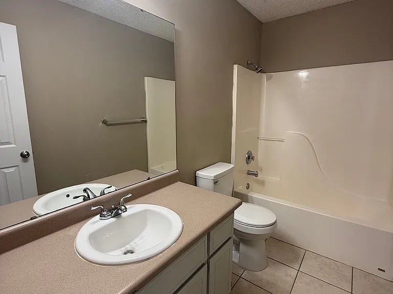 6 Talbot Ct — Photo 5