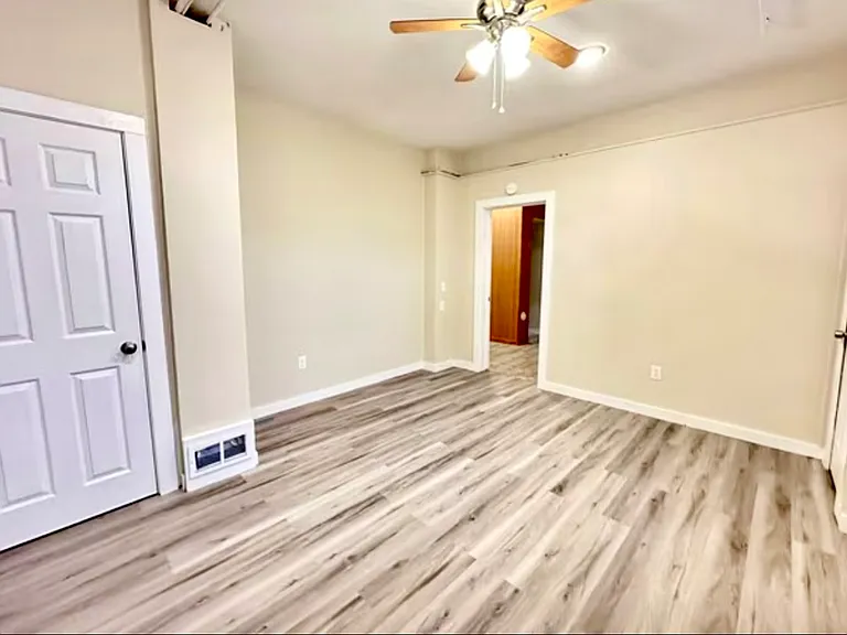 2422 Main St #1 — Photo 34