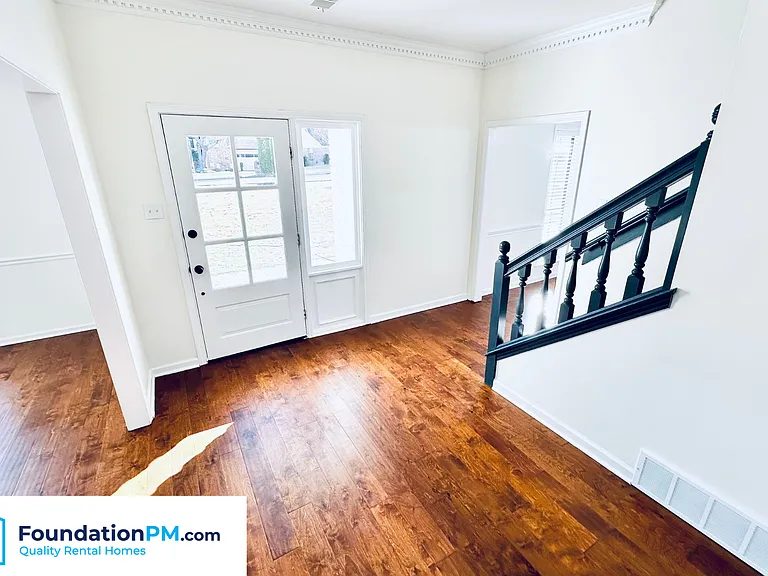 8712 Carrollwood Ln — Photo 10