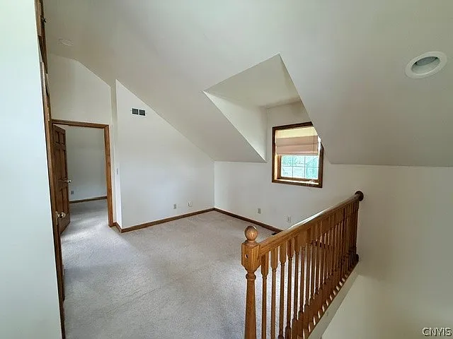 2937 Hamlin Ave — Photo 16