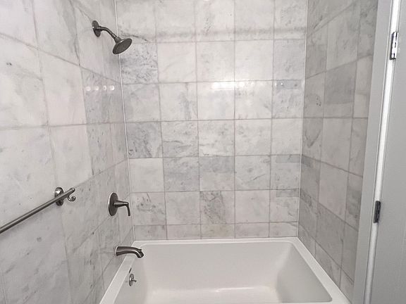 5th image of 324 W 87th St APT 3F