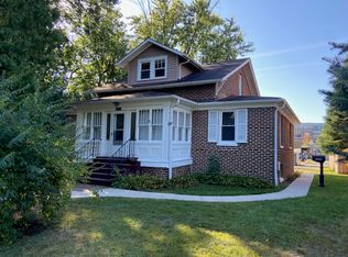 1811 Prairie St, Glenview, IL 60025