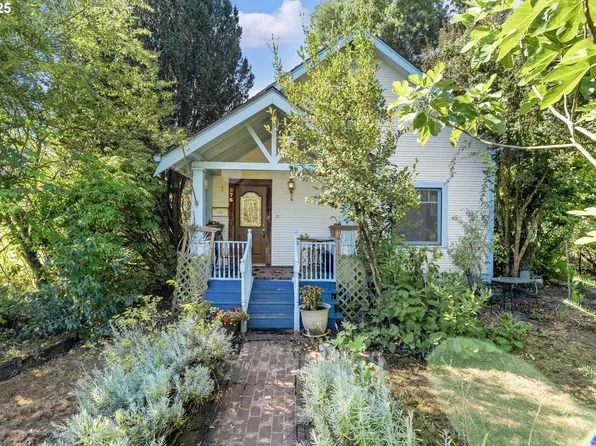 676 SE Cedar St, Hillsboro, OR 97123
