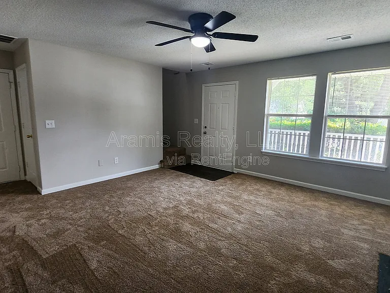 7336 Bramble Oak Dr — Photo 4