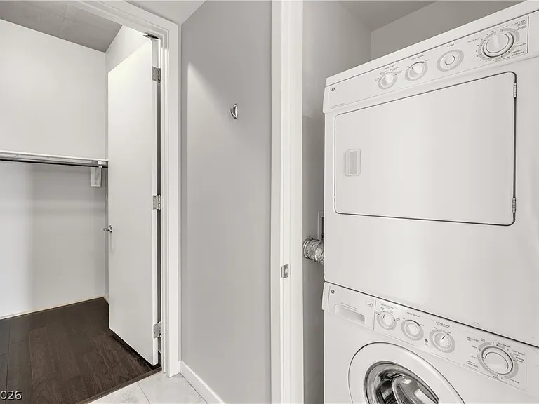 353 E Bonneville Ave #511 — Photo 23