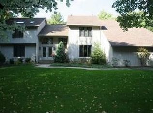 25 Cableknoll Ln, Moreland Hills, OH