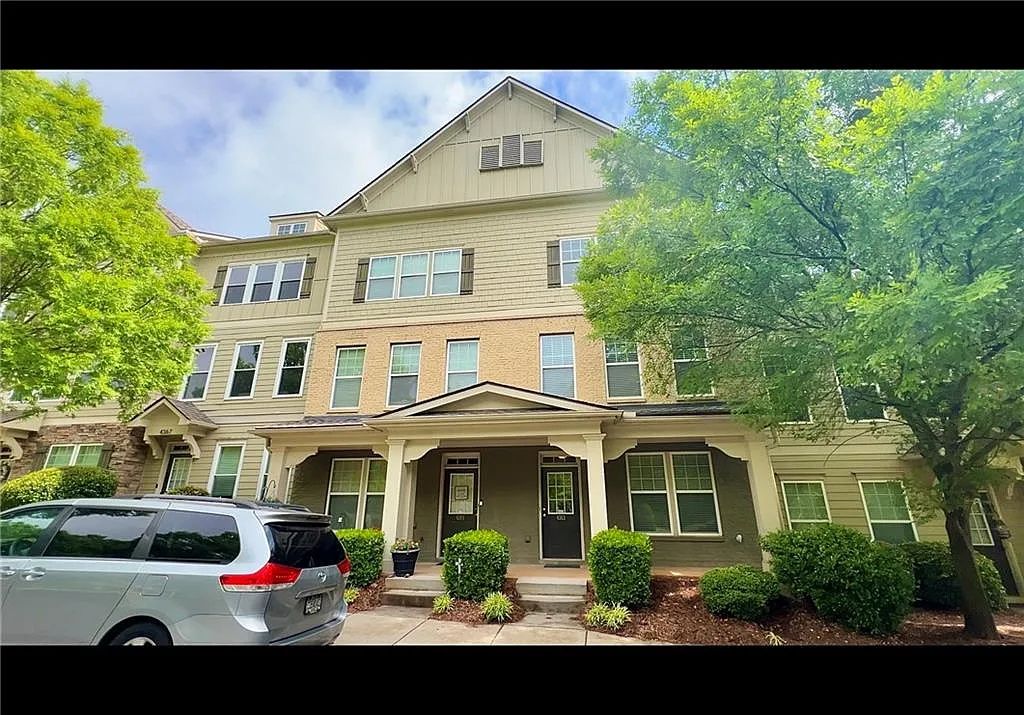 3 bed, 3.5 bath, 2196 sqft, $2,500 — Photo 2