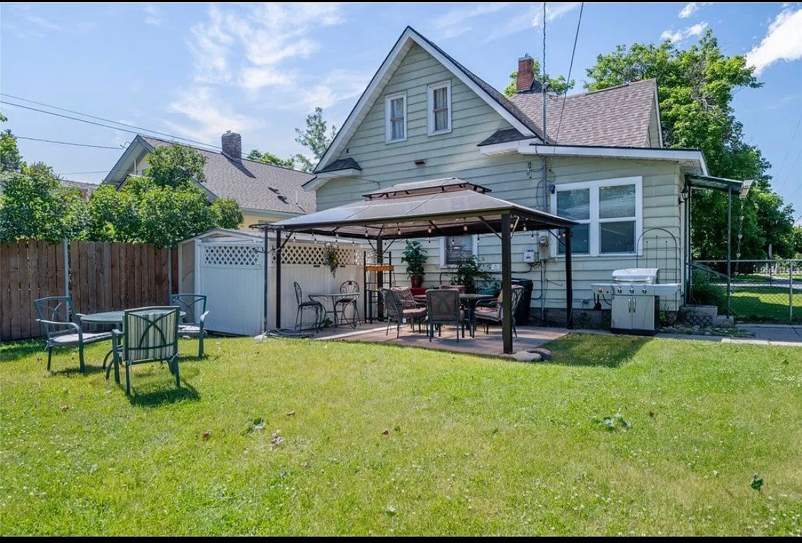1 bed, 725 sqft, $1,300 — Photo 2