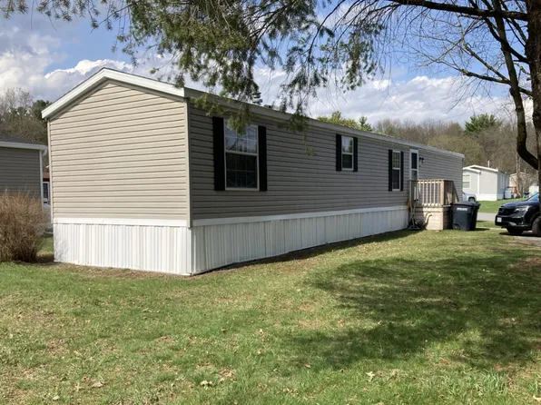 40 Birch Meadows Ests #40, Saratoga Springs, NY 12866