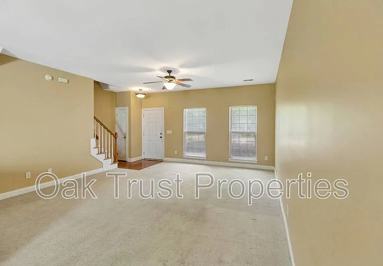 126 Tuscany Ct — Photo 5
