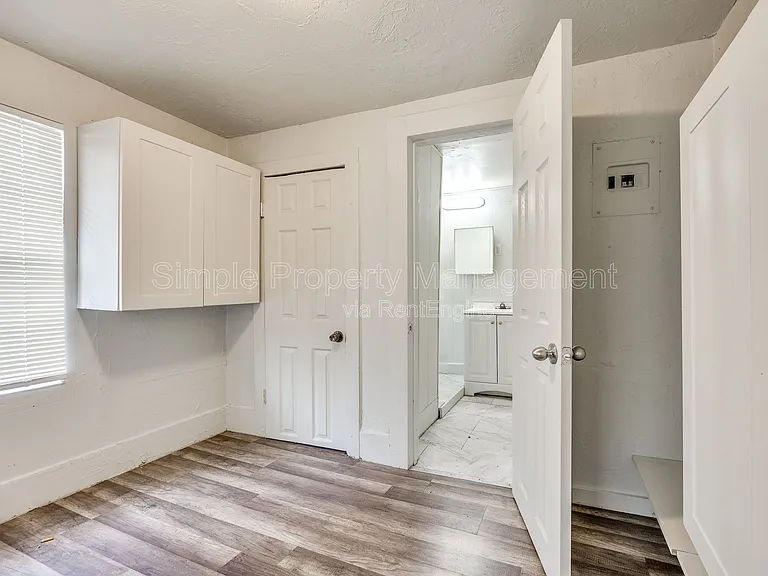 2413 S Youngs Blvd — Photo 9