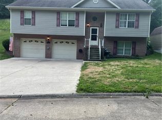 121 Dustins Cv, Eleanor, WV 25070