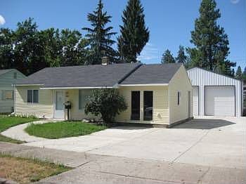 1st image of 4615 N Windsor Dr