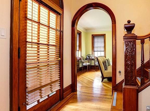4th image of 410 Highland Ave #414