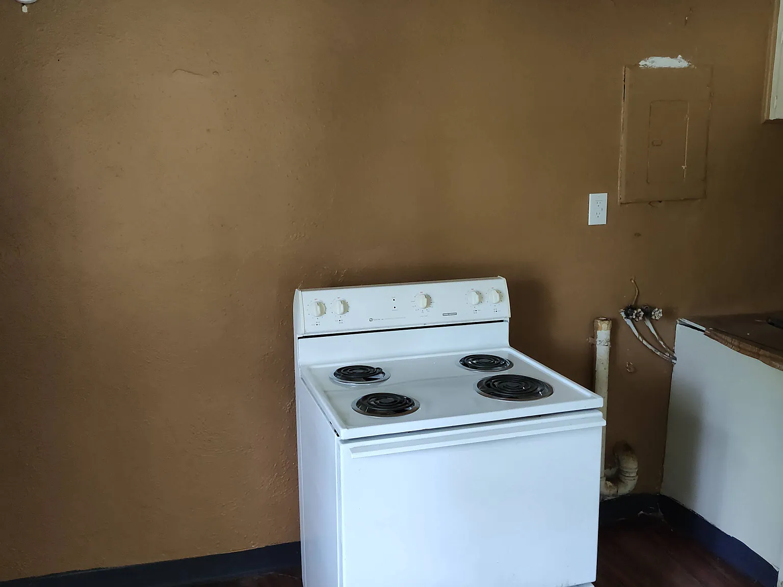 2 bed, 800 sqft, $650 — Photo 4